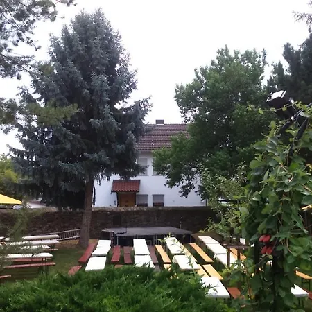Wein- Und Sekthaus F.b.schoenleber *