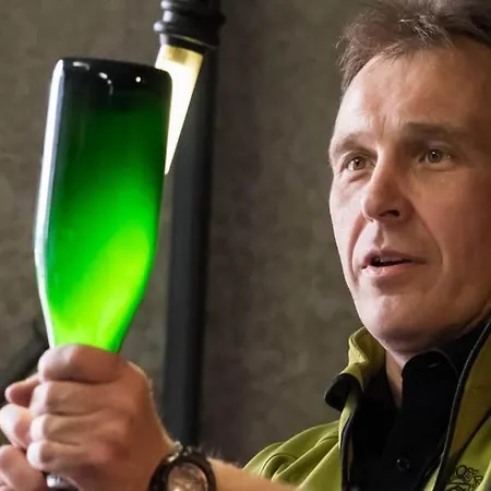 Wein- Und Sekthaus F.b.schoenleber Hotel Oestrich-Winkel