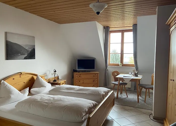 Wein- Und Sekthaus F.b.schoenleber