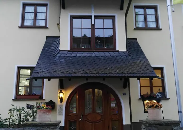 Wein- Und Sekthaus F.b.schoenleber Oestrich-Winkel